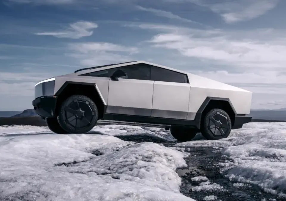 Tesla Cybertruck: O Futuro da Mobilidade com Estilo Robusto e Desempenho Impressionante image