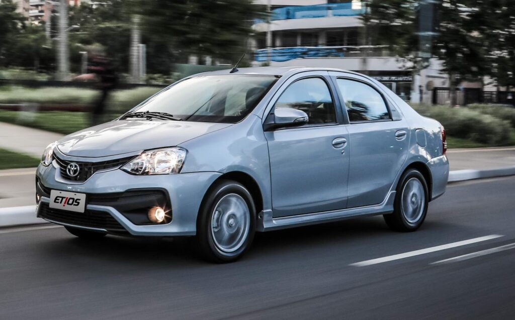 Melhores Carros Usados até R$ 50 Mil em 2025: Dicas para Não Errar na Compra Toyota Etios 2018 automatico 1