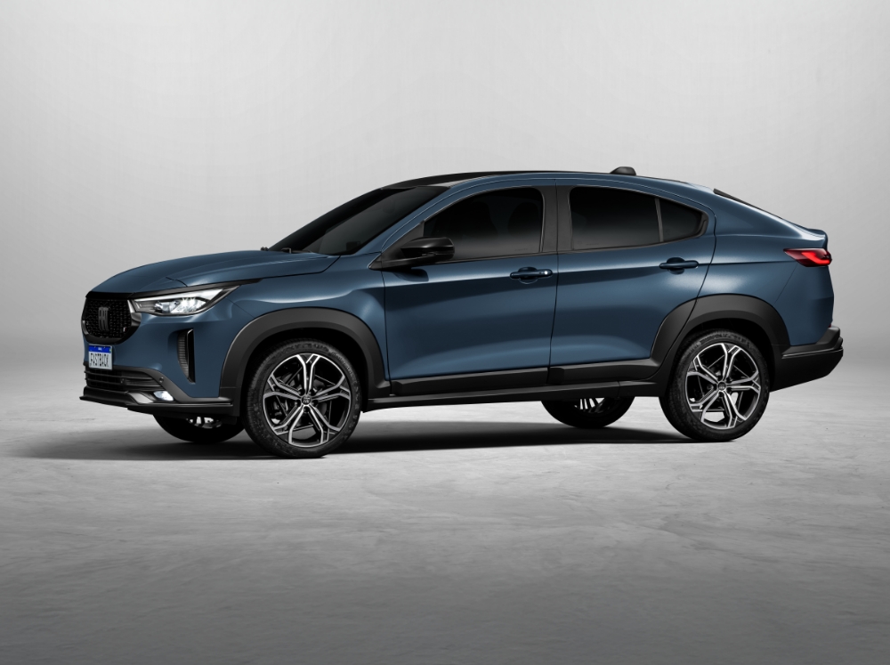 Primeiras impressões do Fiat Fastback Híbrido 2025: econômico de verdade? carros hibridos